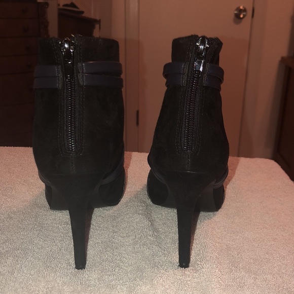 Sexy Black Heels Size 8 - Picture 3 of 6